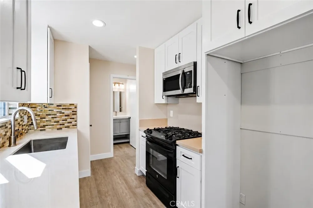 1124 Coronel Street San Fernando, CA 91340