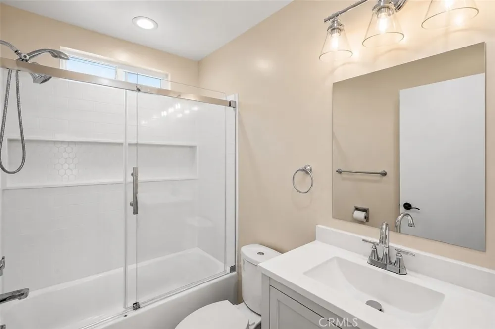 1124 Coronel Street San Fernando, CA 91340