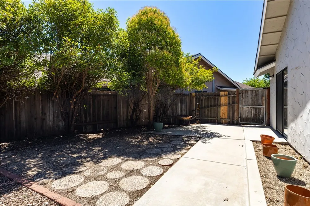434 Cherokee Court Paso Robles, CA 93446