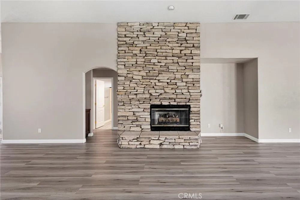 13520 Driftwood Drive Victorville, CA 92395