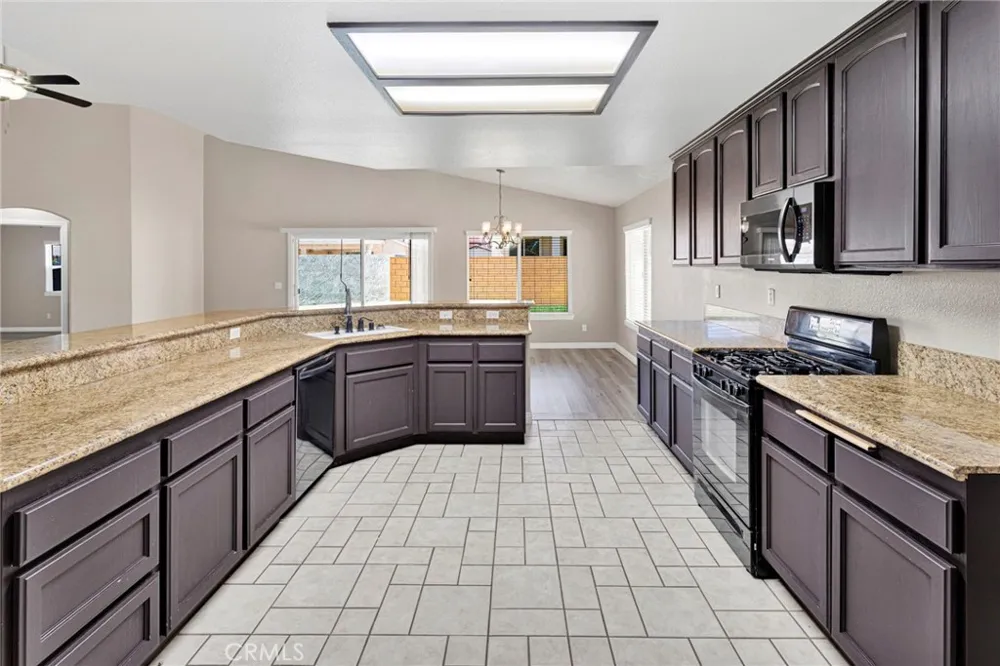 13520 Driftwood Drive Victorville, CA 92395