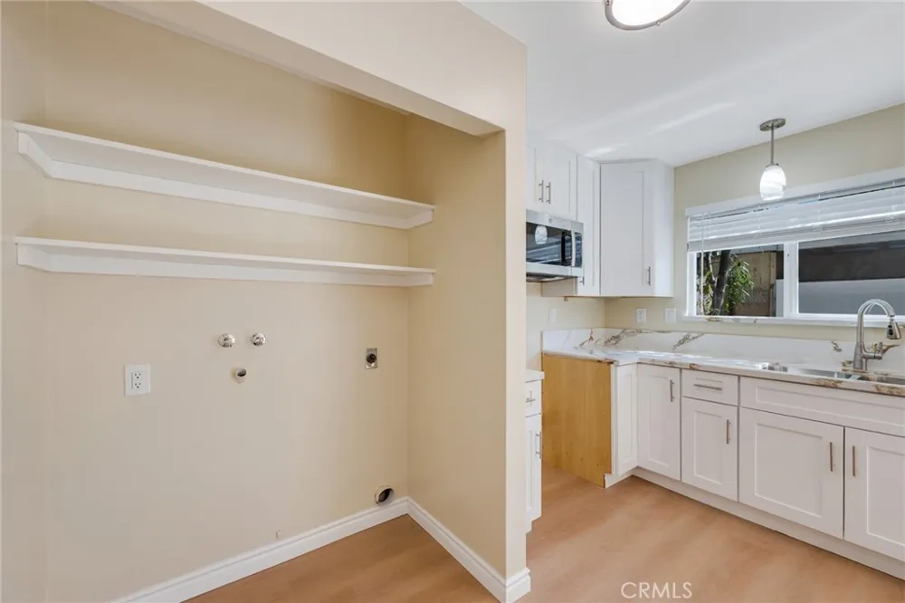 410 Cerritos Azusa, CA 91702