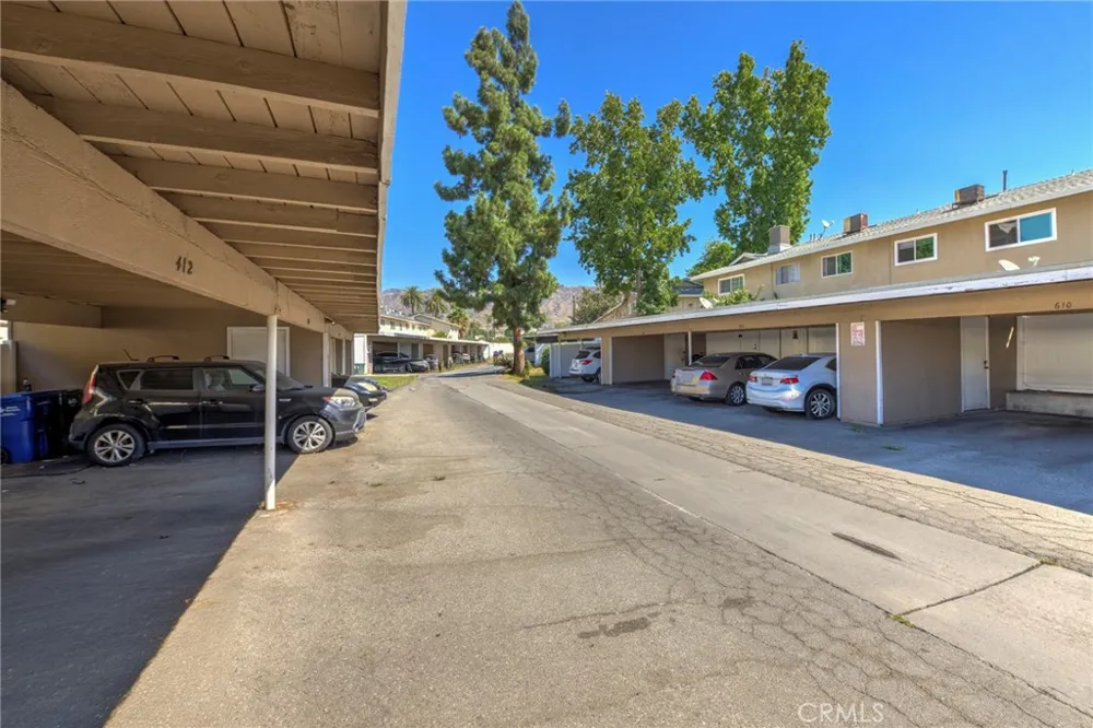 410 Cerritos Azusa, CA 91702