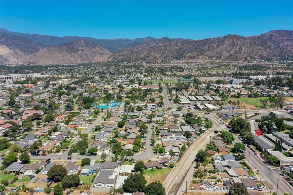 410 Cerritos Azusa, CA 91702