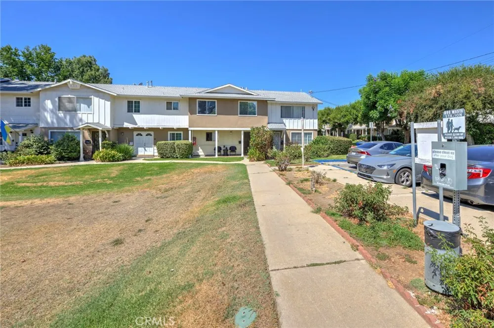 410 Cerritos Azusa, CA 91702