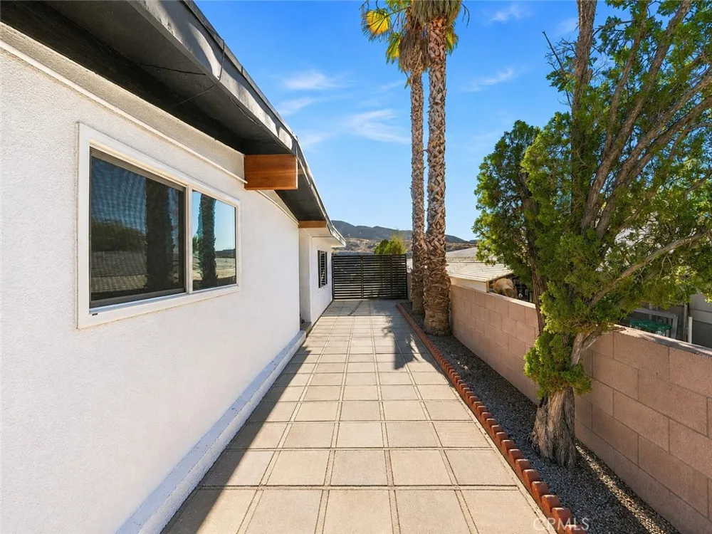 11155 Foxdale Desert Hot Springs, CA 92240