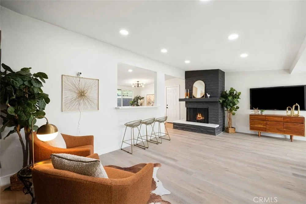11155 Foxdale Desert Hot Springs, CA 92240