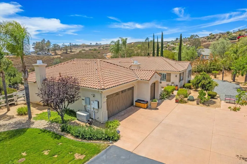 23131 Stokes Road Ramona, CA 92065