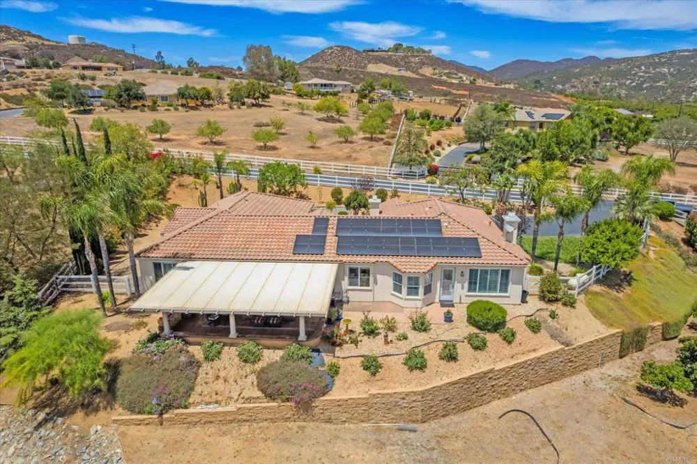 23131 Stokes Road Ramona, CA 92065