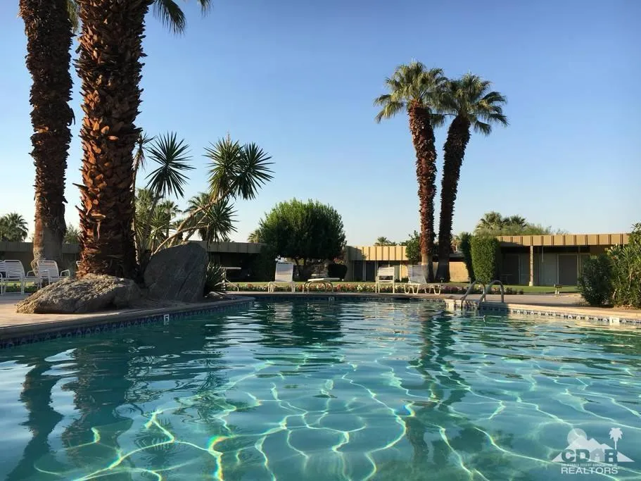 261 Sandpiper Street Palm Desert, CA 92260