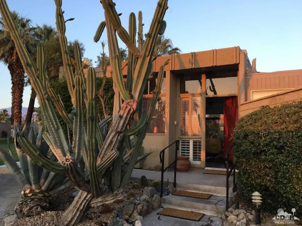 261 Sandpiper Street Palm Desert, CA 92260
