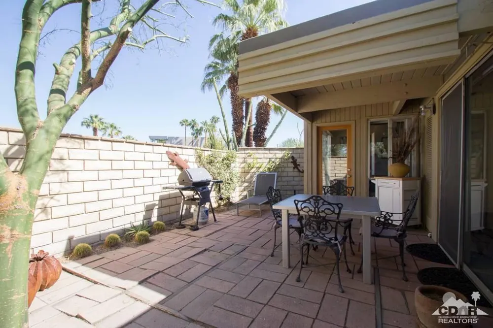 261 Sandpiper Street Palm Desert, CA 92260