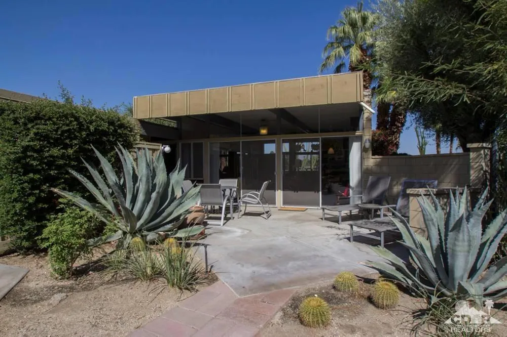 261 Sandpiper Street Palm Desert, CA 92260