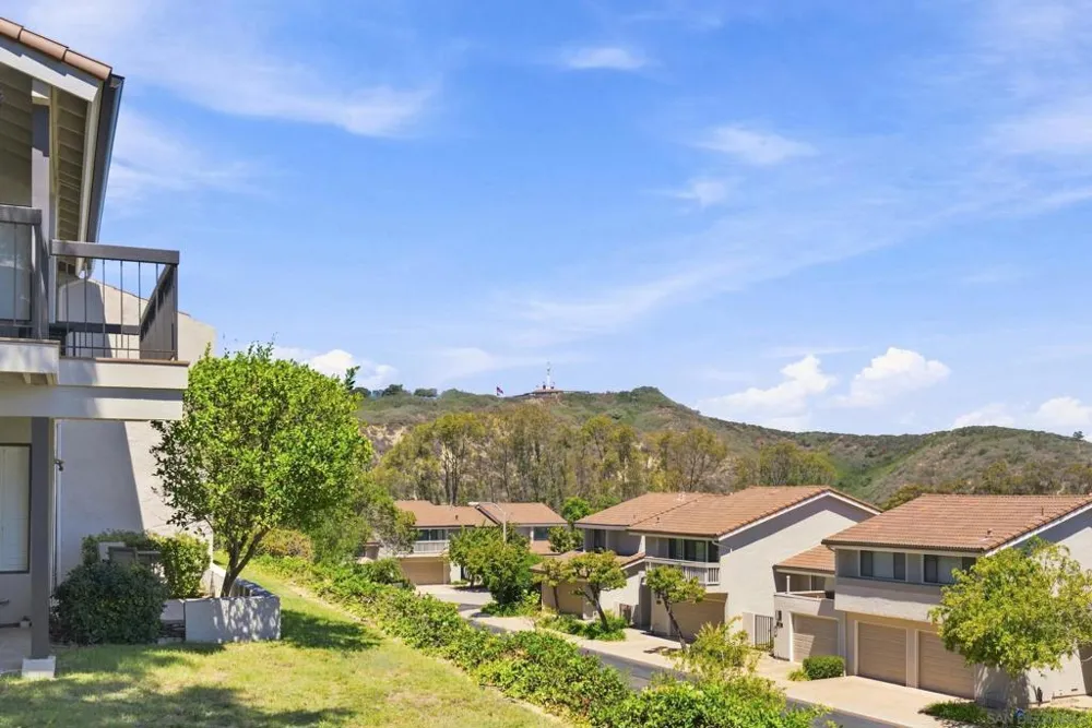 6547 Caminito Catalan La Jolla, CA 92037