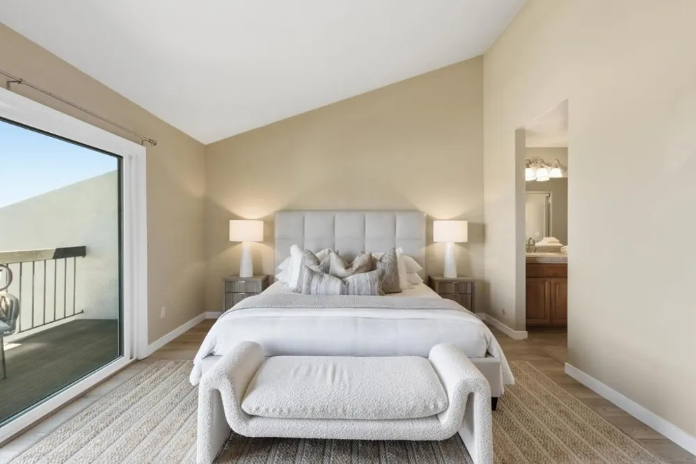 6547 Caminito Catalan La Jolla, CA 92037