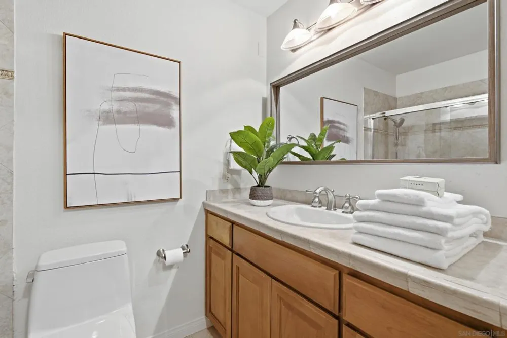 6547 Caminito Catalan La Jolla, CA 92037