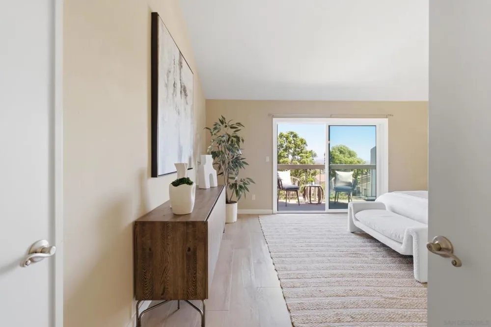 6547 Caminito Catalan La Jolla, CA 92037