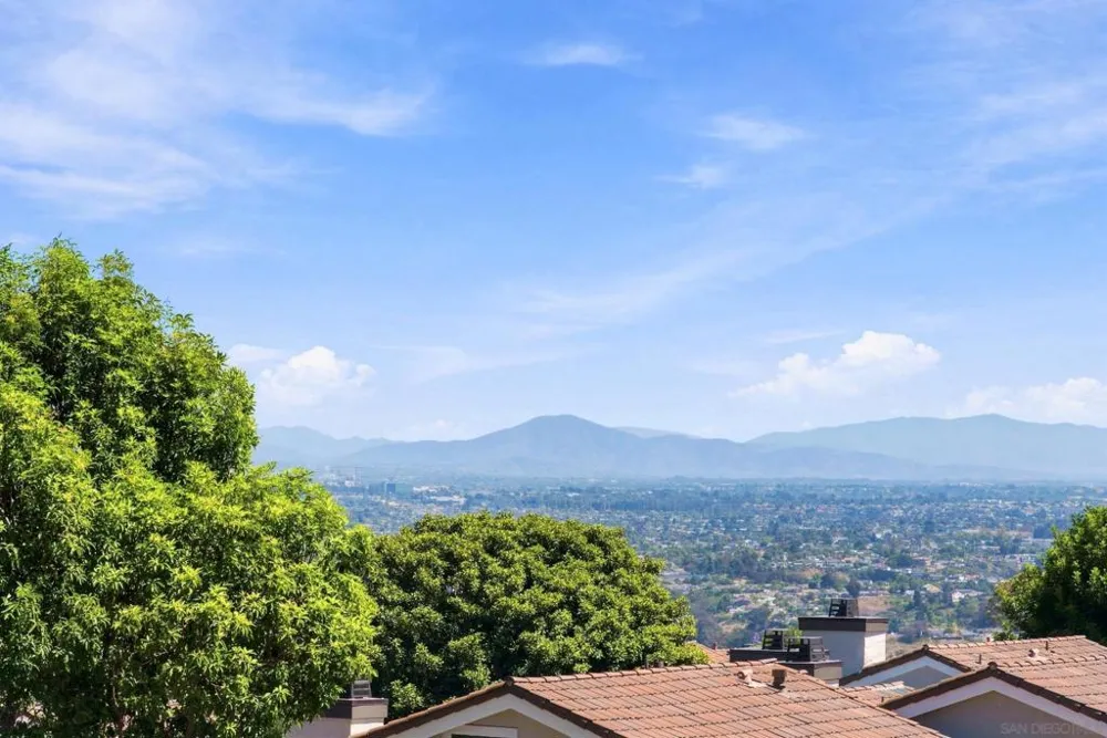 6547 Caminito Catalan La Jolla, CA 92037
