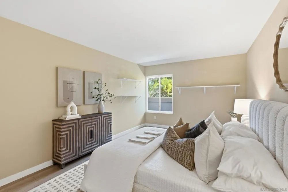 6547 Caminito Catalan La Jolla, CA 92037