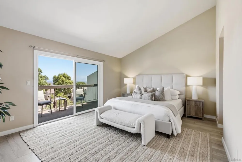 6547 Caminito Catalan La Jolla, CA 92037