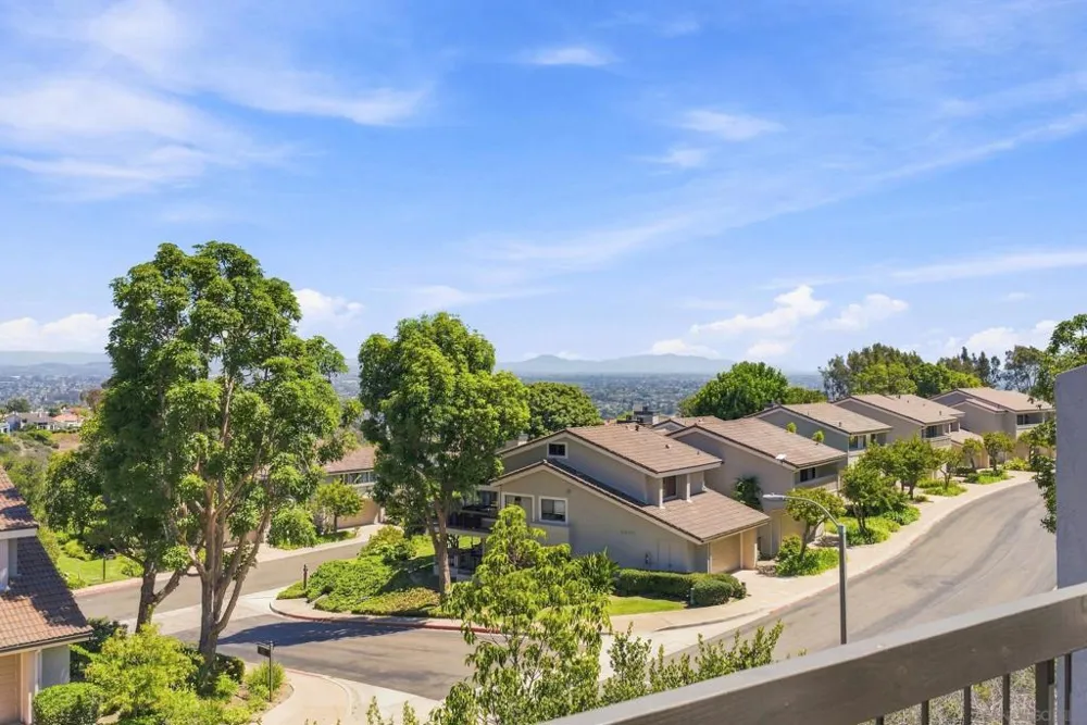 6547 Caminito Catalan La Jolla, CA 92037