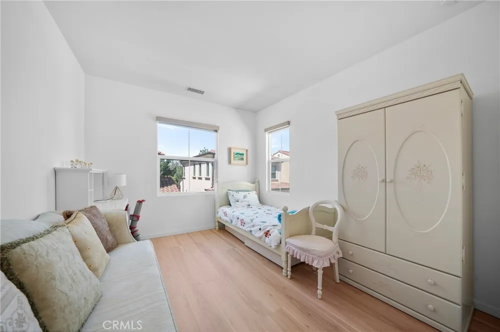 61 Ivory Petal Irvine, CA 92620