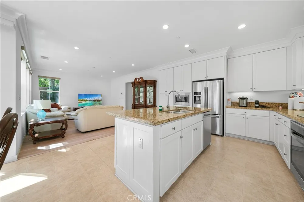61 Ivory Petal Irvine, CA 92620