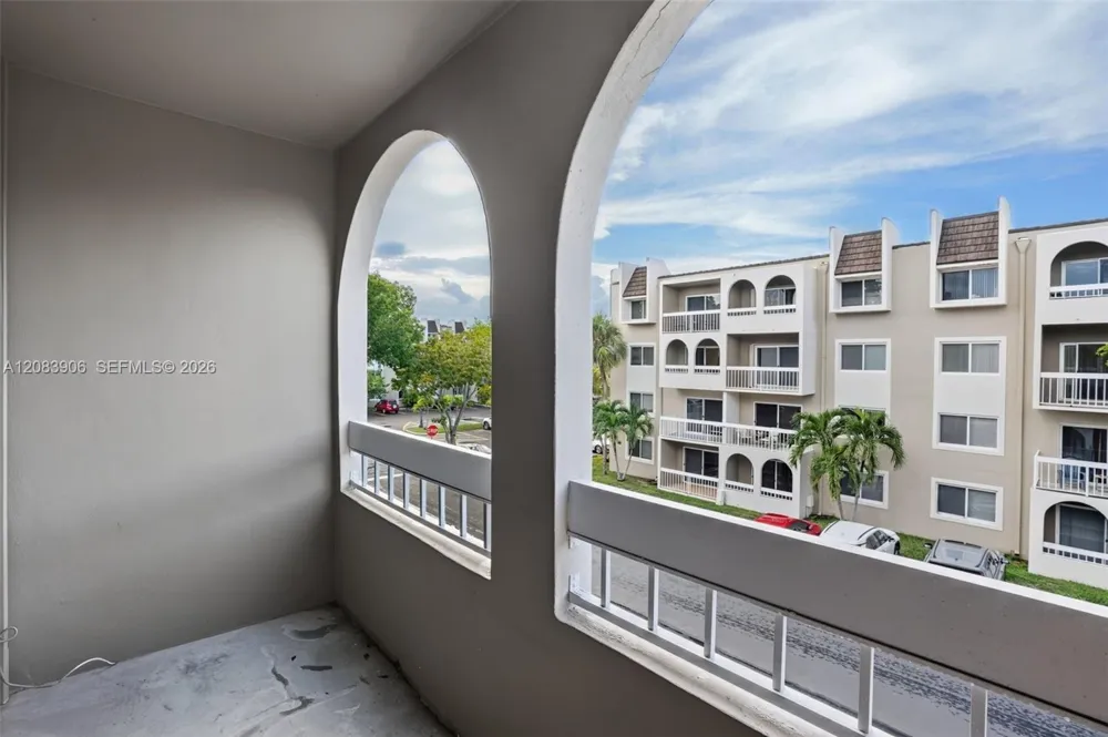 7740 Camino Real #G-306 Miami, FL 33143