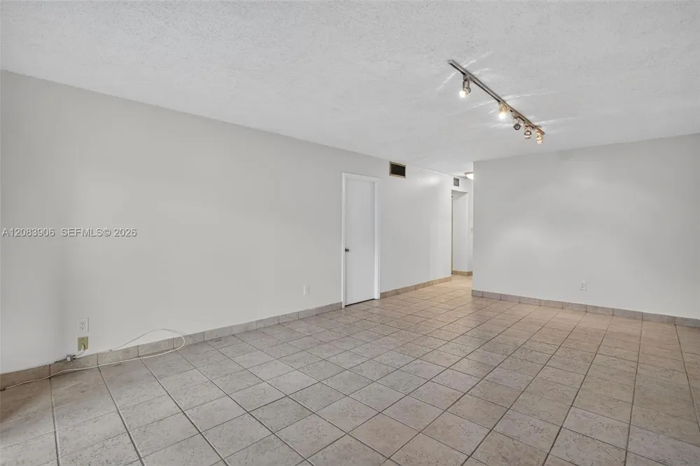 7740 Camino Real #G-306 Miami, FL 33143