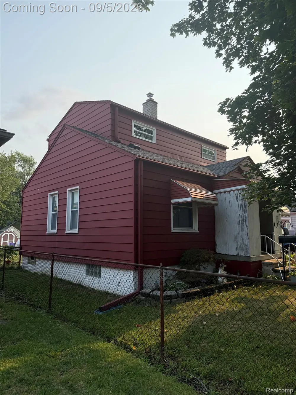 21945 Roosevelt Street Rockwood City, MI 48173