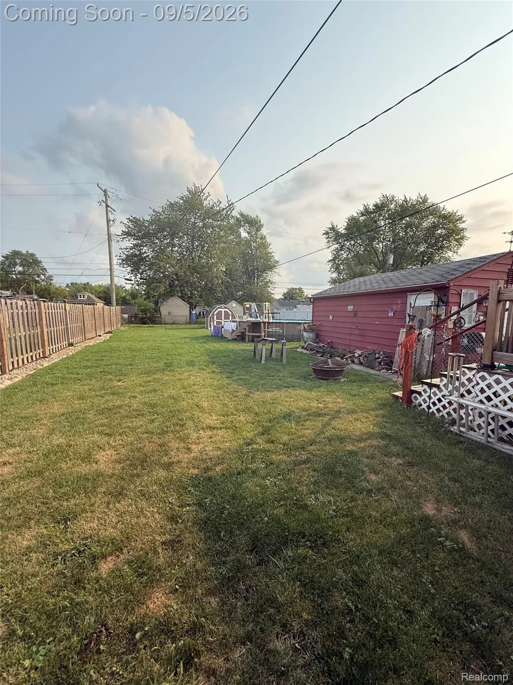 21945 Roosevelt Street Rockwood City, MI 48173
