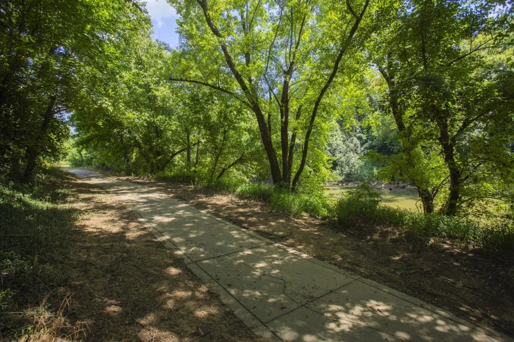1562 Oak Springs Drive Columbia, TN 38401