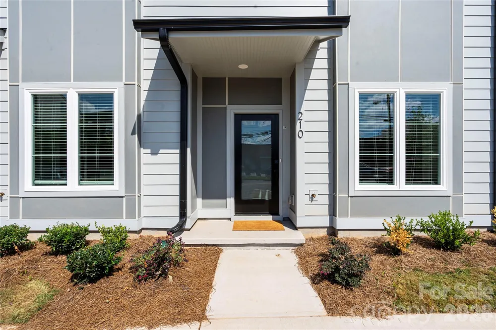 246 Freeland Lane Charlotte, NC 28217