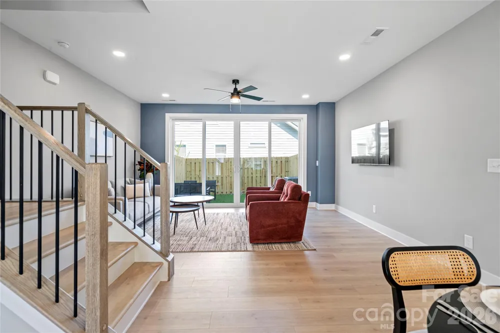 246 Freeland Lane Charlotte, NC 28217