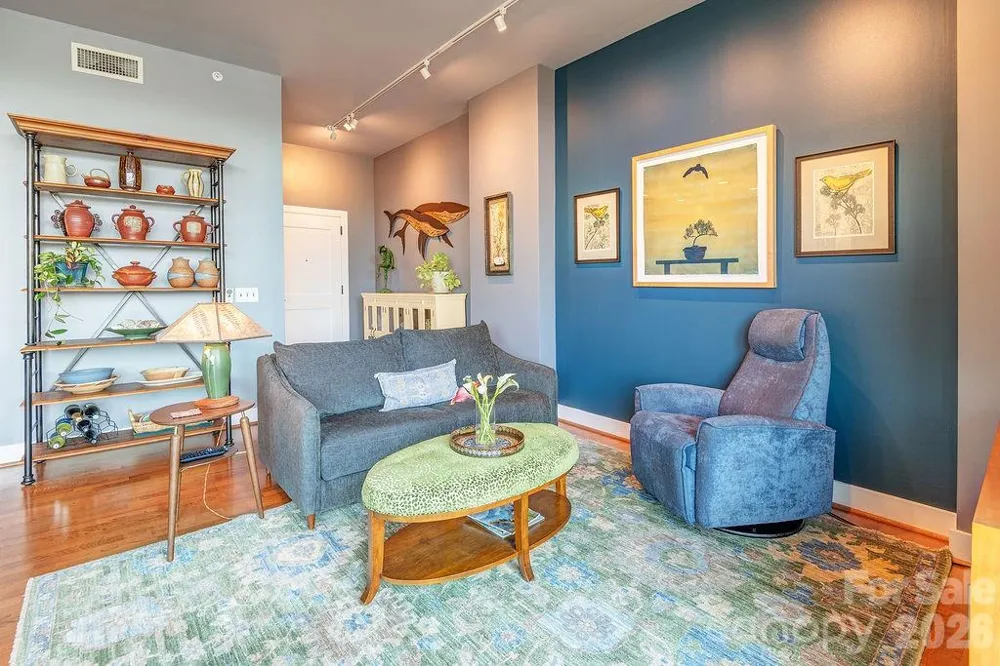 60 Market Street #702 Asheville, NC 28801