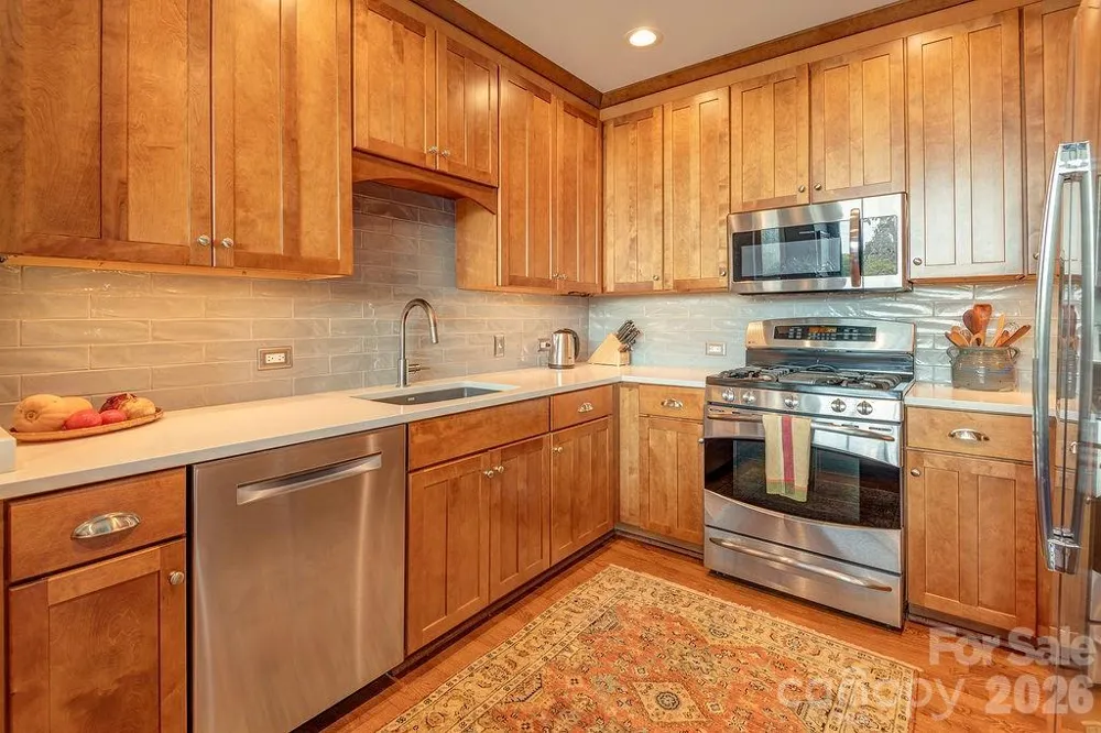 60 Market Street #702 Asheville, NC 28801