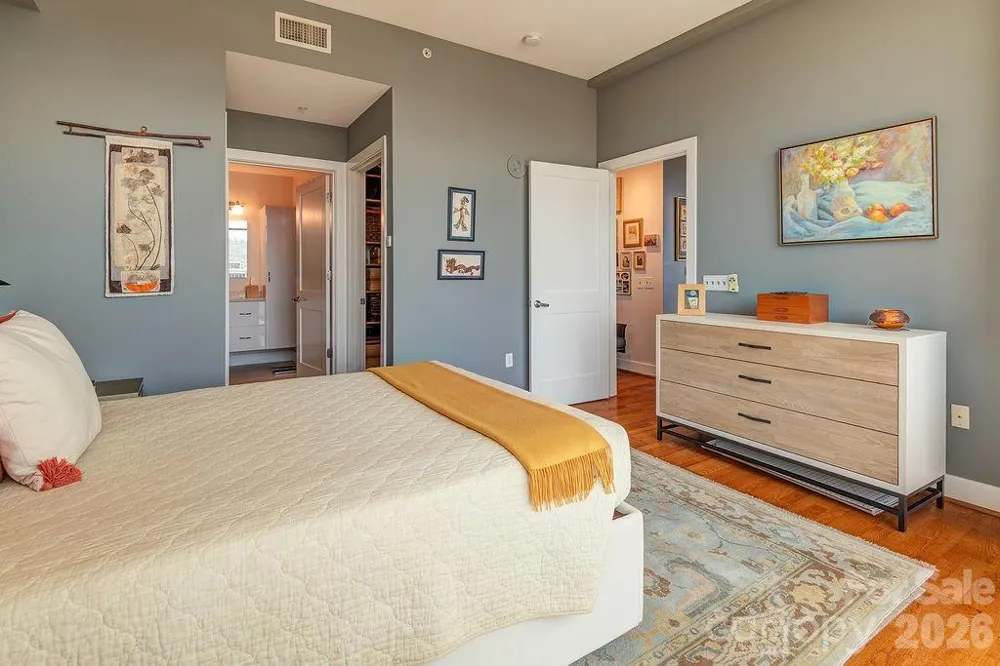 60 Market Street #702 Asheville, NC 28801