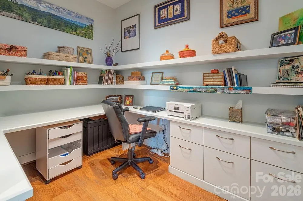 60 Market Street #702 Asheville, NC 28801