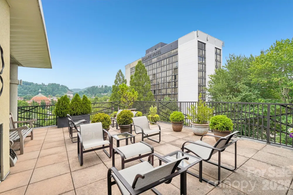 60 Market Street #702 Asheville, NC 28801