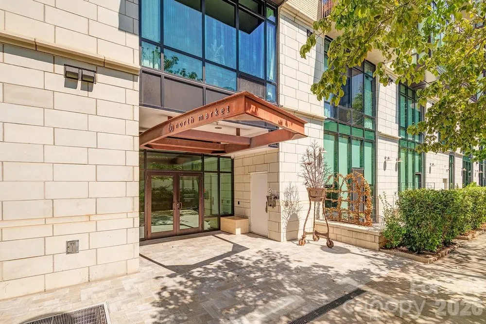 60 Market Street #702 Asheville, NC 28801