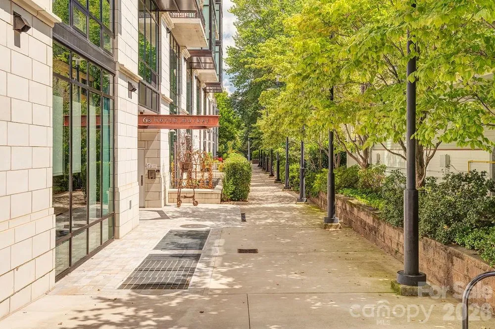 60 Market Street #702 Asheville, NC 28801