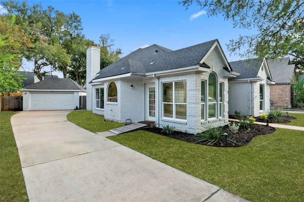 3031 Sesbania Drive Austin, TX 78748