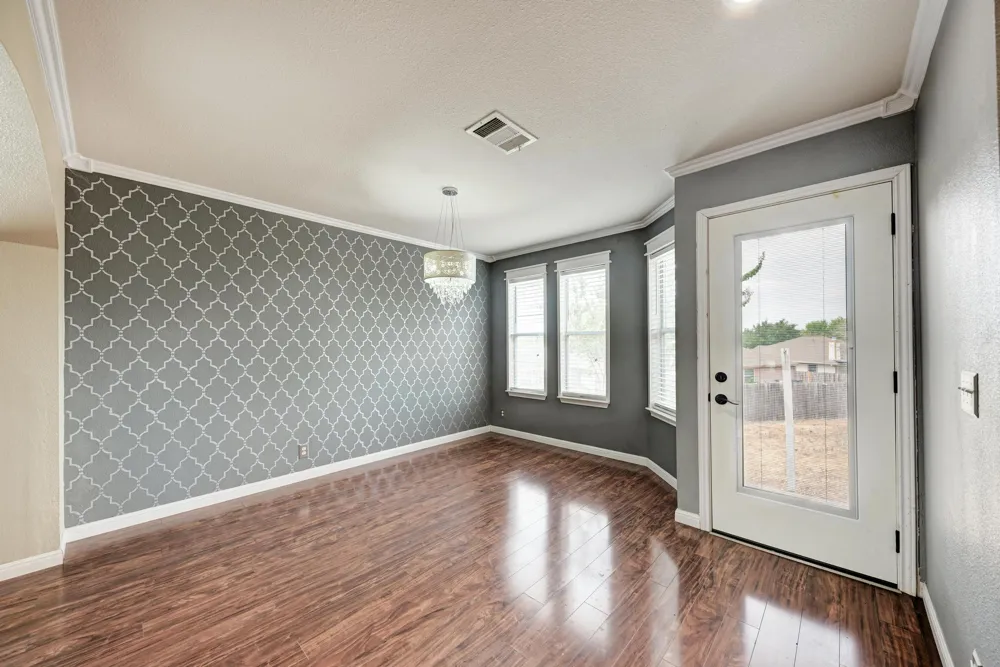903 Estate Drive Hutto, TX 78634