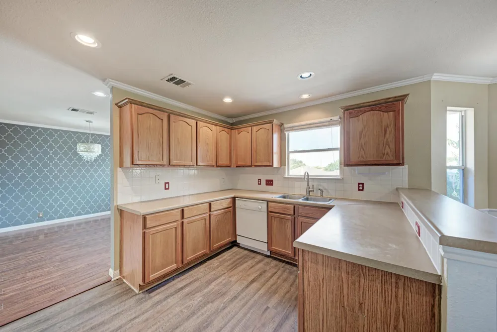 903 Estate Drive Hutto, TX 78634