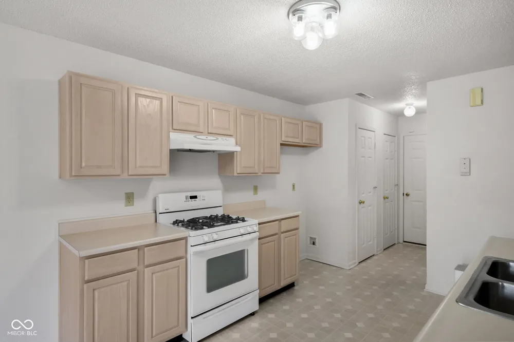 10629 Glenayr Drive Camby, IN 46113