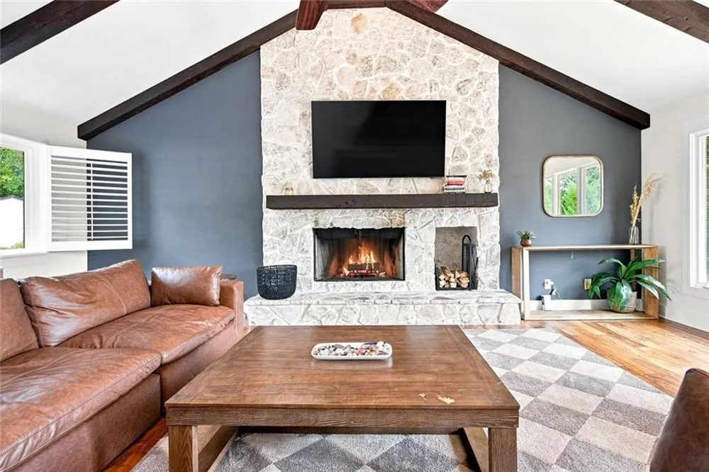 8915 Bay Lane Gainesville, GA 30506