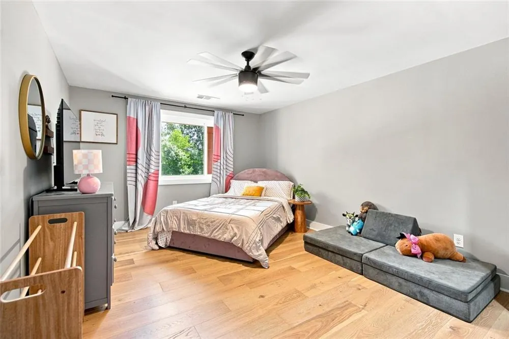 8915 Bay Lane Gainesville, GA 30506