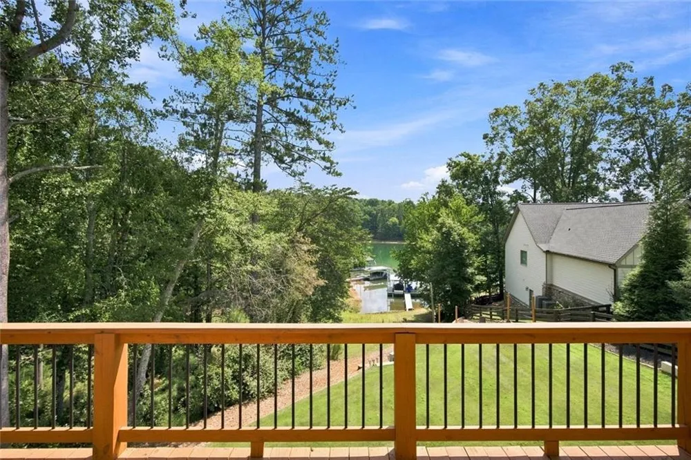 8915 Bay Lane Gainesville, GA 30506