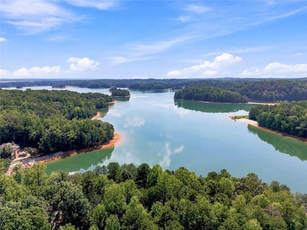 8915 Bay Lane Gainesville, GA 30506