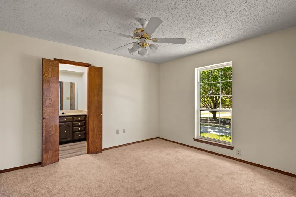 2206 Meadowview Drive Caddo Mills, TX 75135
